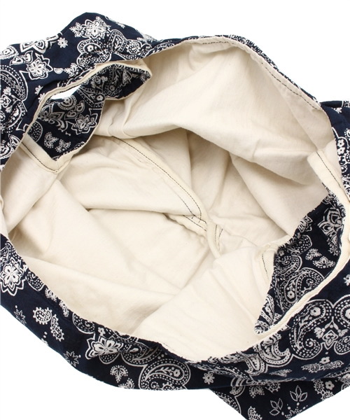 Ray BEAMS（レイビームス）の「MASTER&Co. / バンダナ トートバッグ（トートバッグ・レディース・レッド/ネイビー・ONE SIZE）」の7枚目の写真