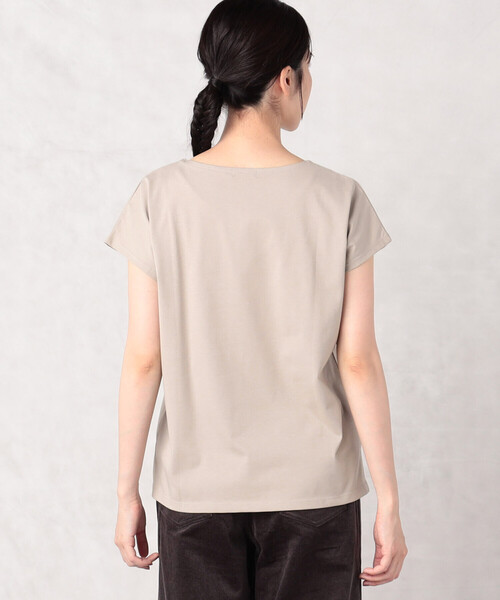 Comme　Ca　Mature（コムサマチュア）の「フレンチスリーブ　カットソー（Tシャツ/カットソー・レディース・ホワイト/ブラック/グレイッシュベージュ・FREE）」の17枚目の写真