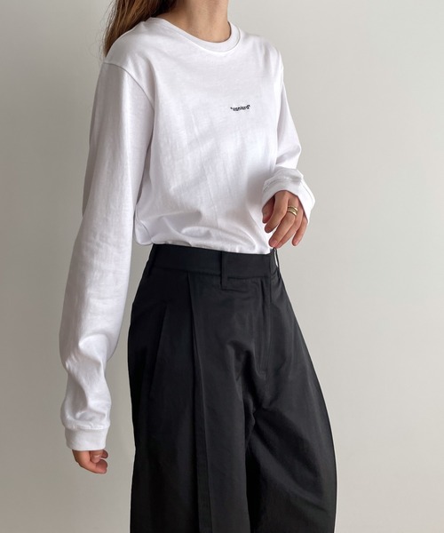 CANAL JEAN（キャナルジーン）の「El mar　standard刺繍ロングTシャツ（Tシャツ/カットソー・レディース・ブラック/ホワイト・ONE SIZE）」の3枚目の写真