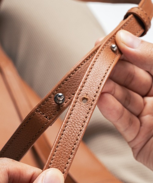 セール】牛革 マグネットボタン付 薄マチ 縦型 サコッシュ