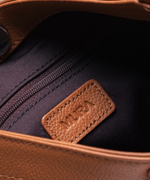 MURA(ムラ)の「牛革 マグネットボタン付 薄マチ 縦型 サコッシュ ショルダーバッグ(ショルダーバッグ・メンズ・ブラック/グリーン/キャメル/グレー/ネイビー・FREE)」の14枚目の写真