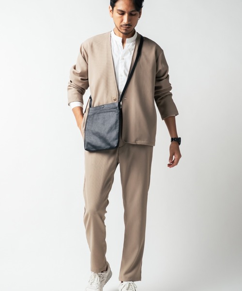 MURA(ムラ)の「牛革 マグネットボタン付 薄マチ 縦型 サコッシュ ショルダーバッグ(ショルダーバッグ・メンズ・ブラック/グリーン/キャメル/グレー/ネイビー・FREE)」の16枚目の写真