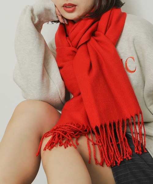 SENSE OF PLACE by URBAN RESEARCH（センスオブプレイスバイアーバンリサーチ）の「『ユニセックス』無地ストール（マフラー・レディース・オレンジ/ブラック/グリーン系その他/アイボリー/チャコールグレー/レッド/ダークブラウン/ライトベージュ/オートミール・ONE）」の8枚目の写真