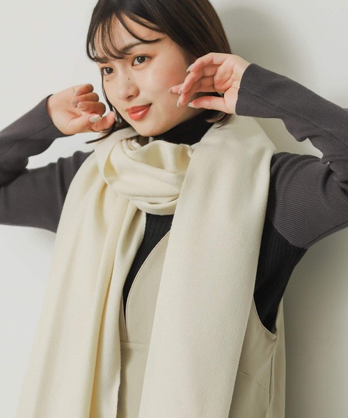 SENSE OF PLACE by URBAN RESEARCH（センスオブプレイスバイアーバンリサーチ）の「『ユニセックス』無地ストール（マフラー・レディース・オレンジ/ブラック/グリーン系その他/アイボリー/チャコールグレー/レッド/ダークブラウン/ライトベージュ/オートミール・ONE）」の19枚目の写真