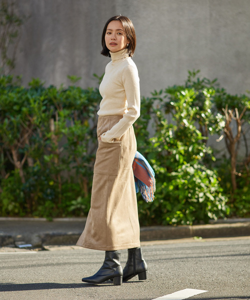 ITEMS URBANRESEARCH(アイテムズ アーバンリサーチ)の「『洗濯可』モチモチタートルネックニット(ニット/セーター・レディース・ブラック/レッド/オレンジ/アイボリー・FREE)」の8枚目の写真