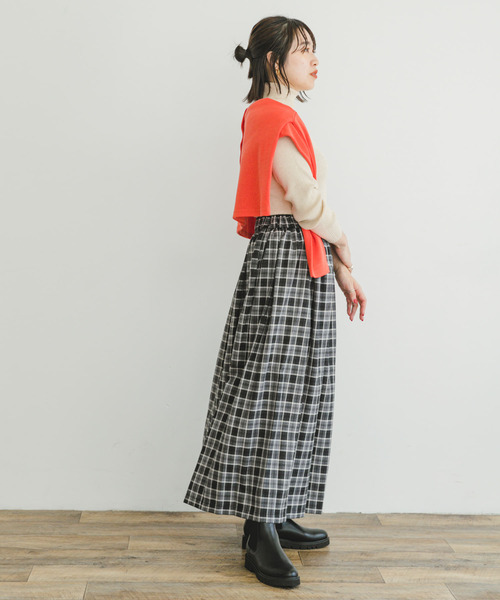 ITEMS URBANRESEARCH(アイテムズ アーバンリサーチ)の「『洗濯可』モチモチタートルネックニット(ニット/セーター・レディース・ブラック/レッド/オレンジ/アイボリー・FREE)」の13枚目の写真