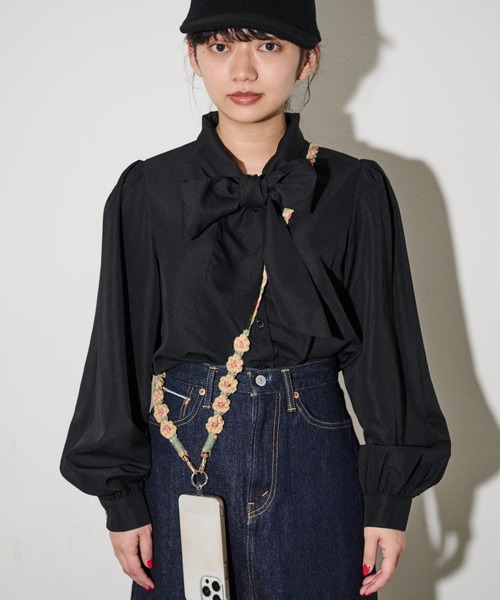 MERLOT（メルロー）の「ニットフラワースマホショルダー（スマホグッズ・レディース・ブラウン/レッド/ナチュラル・FREE）」の12枚目の写真