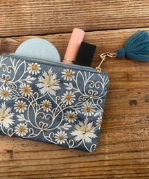 MILLION CARATS | 花柄の糸刺繍とゴールドビーズがエレガントな雰囲気を演出するミニポーチ　15×10(ポーチ)