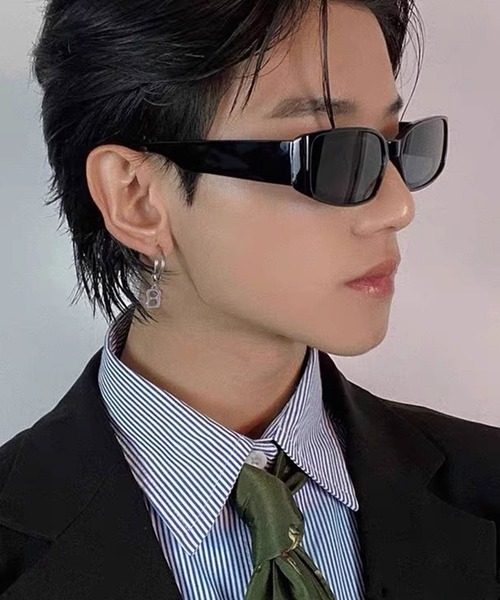 Theater code(シアターコード)の「square frame sunglasses/スクエア フレーム サングラス Y2K 偏光(サングラス・メンズ・ブラック・FREE)」の4枚目の写真
