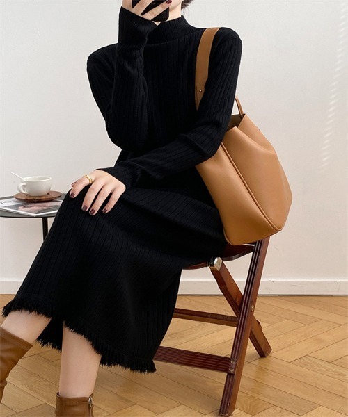 FREE STYLISTS(フリー スタイリスト)の「裾フリンジハイネックリブニットワンピース(ワンピース・レディース・モカ/ベージュ/ブラック/ピンク系その他・FREE)」の8枚目の写真