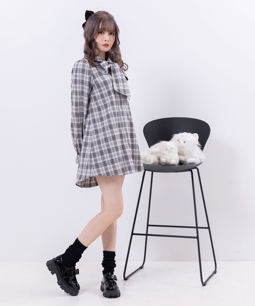 DearMyLoveRose(ディアマイラブローズ)の「ボウタイチュニックシャツワンピース #シワになりにくい(ワンピース・レディース・チャコール/チェック/ホワイト・LARGE/XX-LARGE/X-LARGE/MEDIUM)」の3枚目の写真
