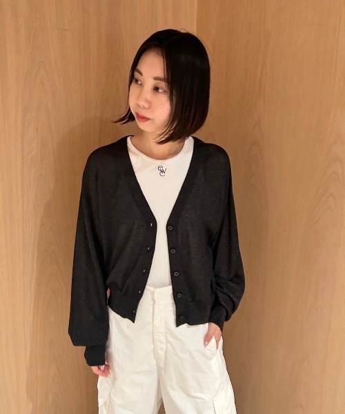 emmi（エミ）の「【emmi atelier】ラメシアーカーディガン（カーディガン/ボレロ・レディース・ブラック/ホワイト/オレンジ・FREE）」の15枚目の写真