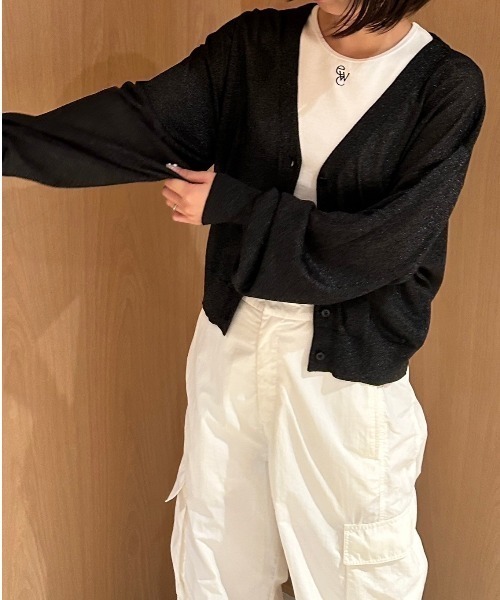 emmi（エミ）の「【emmi atelier】ラメシアーカーディガン（カーディガン/ボレロ・レディース・ブラック/ホワイト/オレンジ・FREE）」の17枚目の写真