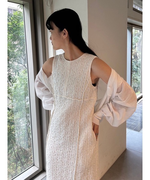 emmi（エミ）の「【emmi atelier】ラメシアーカーディガン（カーディガン/ボレロ・レディース・ブラック/ホワイト/オレンジ・FREE）」の13枚目の写真