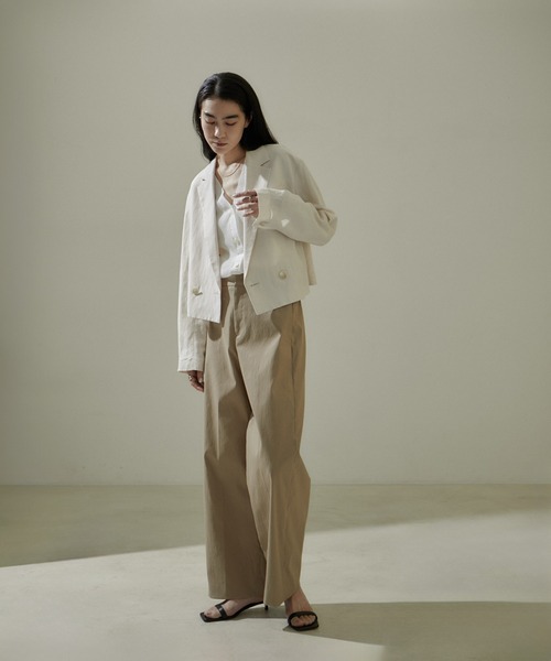 SALON adam et rope'（サロン アダム エ ロペ）の「シアープリーツVネックカーディガン【洗える】（カーディガン/ボレロ・レディース・ホワイト/ラベンダー/ブラック・FREE）」の12枚目の写真