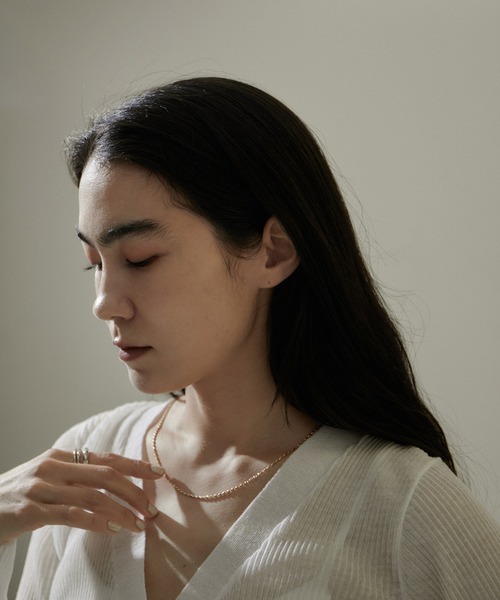 SALON adam et rope'（サロン アダム エ ロペ）の「シアープリーツVネックカーディガン【洗える】（カーディガン/ボレロ・レディース・ホワイト/ラベンダー/ブラック・FREE）」の14枚目の写真