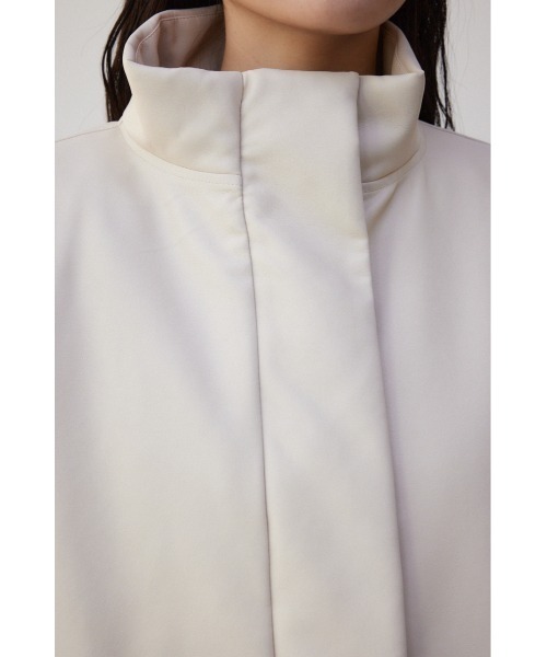 AZUL by moussy(アズールバイマウジー)の「フェイクレザーミドルコート(ブルゾン・レディース・ベージュ/ブラック・FREE)」の7枚目の写真