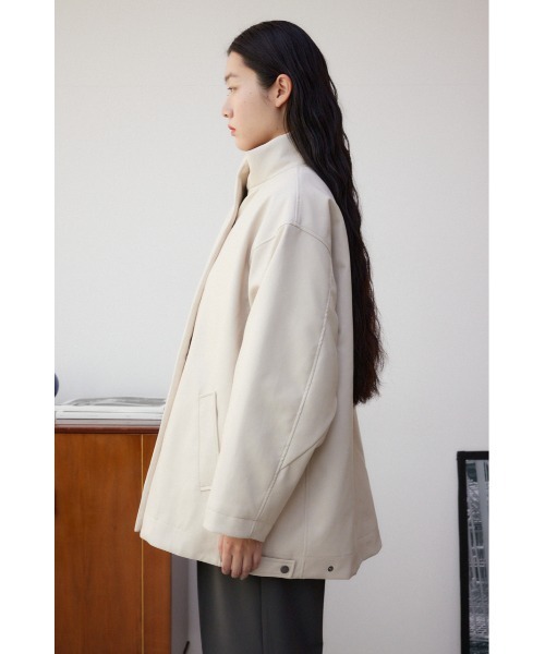 AZUL by moussy(アズールバイマウジー)の「フェイクレザーミドルコート(ブルゾン・レディース・ベージュ/ブラック・FREE)」の9枚目の写真
