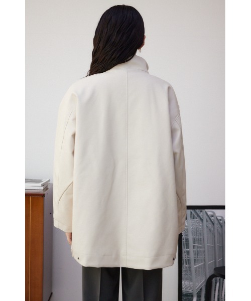 AZUL by moussy(アズールバイマウジー)の「フェイクレザーミドルコート(ブルゾン・レディース・ベージュ/ブラック・FREE)」の8枚目の写真