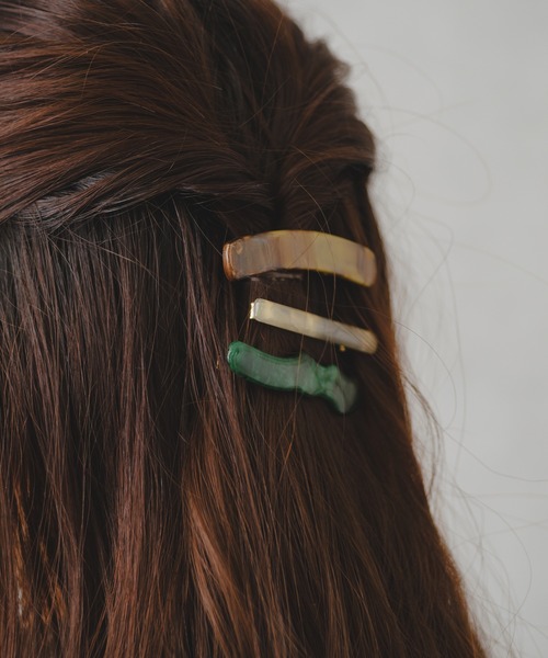 BIRTHDAY BAR（バースデイバー）の「ニュアンスヘアクリップセット カラー（バレッタ/ヘアクリップ・レディース・ブルー/グレー・フリー）」の4枚目の写真