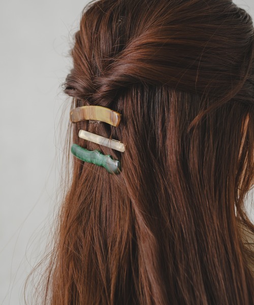 BIRTHDAY BAR（バースデイバー）の「ニュアンスヘアクリップセット カラー（バレッタ/ヘアクリップ・レディース・ブルー/グレー・フリー）」の3枚目の写真