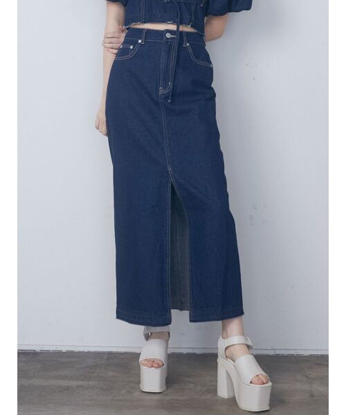 EMODA（エモダ）の「デニムカットオフマキシスカート（スカート・レディース・ブラック/グレー/インディゴブルー・SMALL/MEDIUM）」の4枚目の写真