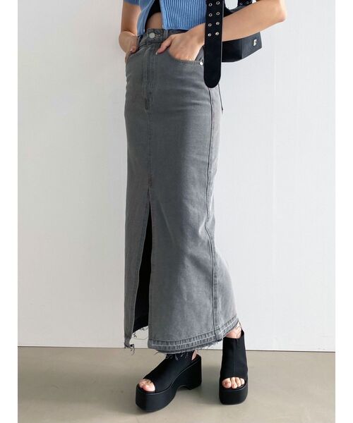 EMODA（エモダ）の「デニムカットオフマキシスカート（スカート・レディース・ブラック/グレー/インディゴブルー・SMALL/MEDIUM）」の13枚目の写真