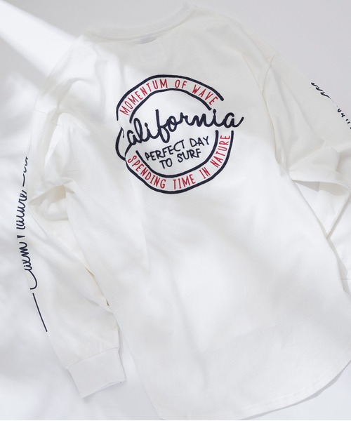 JEANS MATE(ジーンズメイト)の「【UNDERWRAPS/アンダーラップス】 バック刺繍ロンT(Tシャツ/カットソー・レディース・ホワイト/アイボリー/ブラック・MEDIUM/LARGE)」の2枚目の写真