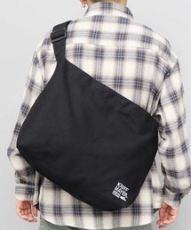 ロゴプリント キャンバス ショルダーバッグ