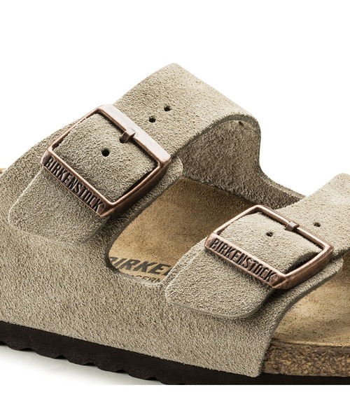 BIRKENSTOCK(ビルケンシュトック)の「【公式】ビルケンシュトック Arizona/アリゾナ スエードレザー(サンダル・レディース・グレー/モカ/キャメル・28.5cm【レギュラー幅】/29cm【レギュラー幅】/30cm【レギュラー幅】/25cm【レギュラー幅】/26cm【レギュラー幅】/26.5cm【レギュラー幅】/27cm【レギュラー幅】/28cm【レギュラー幅】/24.5cm【ナロー幅】/24cm【ナロー幅】/23cm【ナロー幅】/22.5cm【ナロー幅】/26.5cm【ナロー幅】/26cm【ナロー幅】/25cm【ナロー幅】/28.5cm【ナロー幅】/27cm【ナロー幅】/22.5cm【レギュラー幅】)」の7枚目の写真