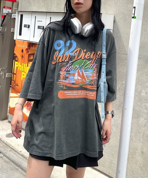 PBLIM（ページボーイリム）の「PBLIM/レトロサマービッグT（Tシャツ/カットソー・レディース・ブルー/チャコールグレー/オフホワイト・LARGE/MEDIUM）」の2枚目の写真