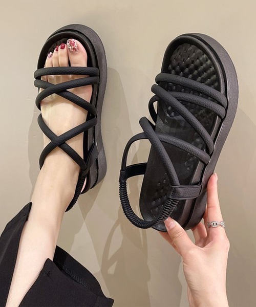 IRADOWL（アイラドール）の「クロスレースアップオープントゥ厚底サンダル（サンダル・レディース・ホワイト/ブラック・38/39/36/37/35）」の5枚目の写真