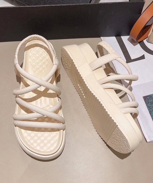 IRADOWL（アイラドール）の「クロスレースアップオープントゥ厚底サンダル（サンダル・レディース・ホワイト/ブラック・38/39/36/37/35）」の13枚目の写真