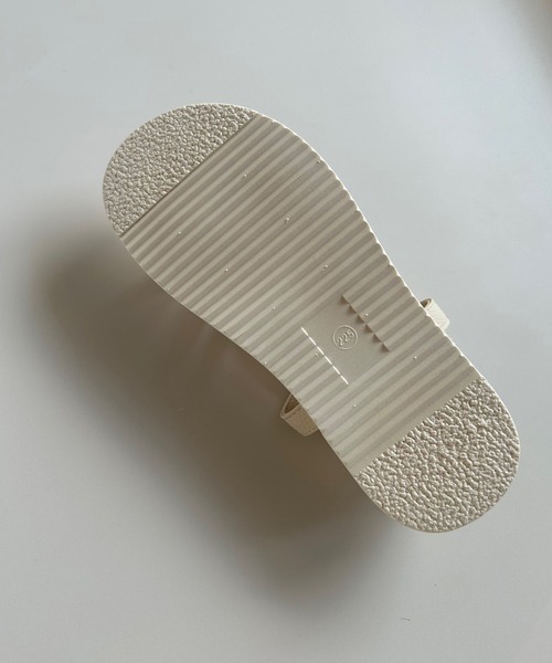 IRADOWL（アイラドール）の「クロスレースアップオープントゥ厚底サンダル（サンダル・レディース・ホワイト/ブラック・38/39/36/37/35）」の19枚目の写真