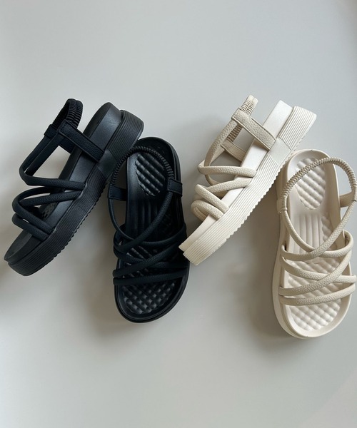 IRADOWL（アイラドール）の「クロスレースアップオープントゥ厚底サンダル（サンダル・レディース・ホワイト/ブラック・38/39/36/37/35）」の20枚目の写真