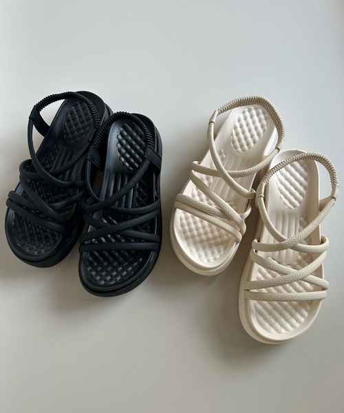 IRADOWL（アイラドール）の「クロスレースアップオープントゥ厚底サンダル（サンダル・レディース・ホワイト/ブラック・38/39/36/37/35）」の21枚目の写真