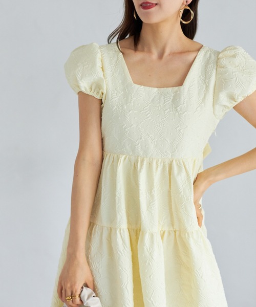 tocco closet(トッコ クローゼット)の「【ZOZO限定カラー】フラワーエンボスバックビッグリボンワンピース(ワンピース・レディース・ライトイエロー/ブラック/オフホワイト・M)」の15枚目の写真