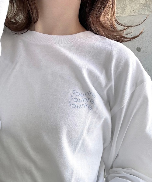 cuorequal(クオレコール)の「ワンポイントロングTシャツ(Tシャツ/カットソー・レディース・ホワイト・MEDIUM/LARGE)」の4枚目の写真