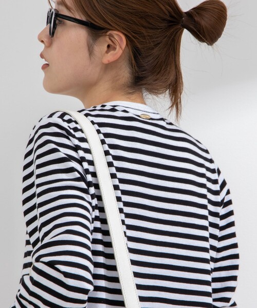 Rie Miller（リエミラー）の「《アンサンブル対応》《手洗い可能》GIZA COTTONベーシッククルーネックカーディガン（カーディガン/ボレロ・レディース・イエロー/ライトグレー/ブラック系その他/ブラック・38）」の5枚目の写真