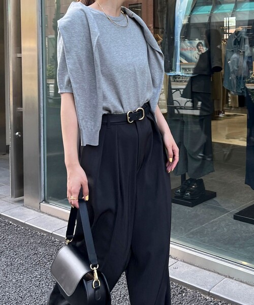Rie Miller（リエミラー）の「《アンサンブル対応》《手洗い可能》GIZA COTTONベーシッククルーネックカーディガン（カーディガン/ボレロ・レディース・イエロー/ライトグレー/ブラック系その他/ブラック・38）」の10枚目の写真