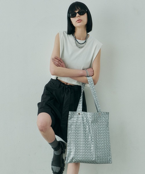 AIVER(アイバー)の「AIVER 16/-ウォッシュ天竺クロップドN/S TEE(Tシャツ/カットソー・レディース・ホワイト/ブラック/チャコールグレー/アッシュグレー・SMALL/MEDIUM/LARGE)」の10枚目の写真