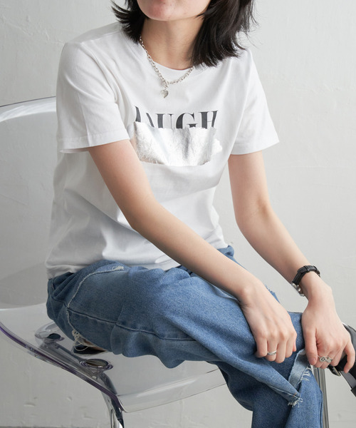 VENCEEXCHANGE(ヴァンスエクスチェンジ)の「ロゴ箔プリントコンパクトTシャツ(Tシャツ/カットソー・レディース・ゴールド/シルバー系/ブラック・FREE)」の8枚目の写真