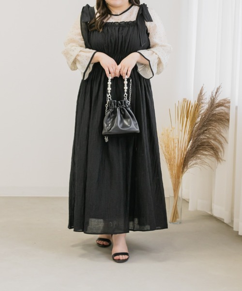 CLETTE（クレット）の「肩リボンギャザーワンピース（ワンピース・レディース・グレー/ブラック・3L/4L/LL）」の3枚目の写真