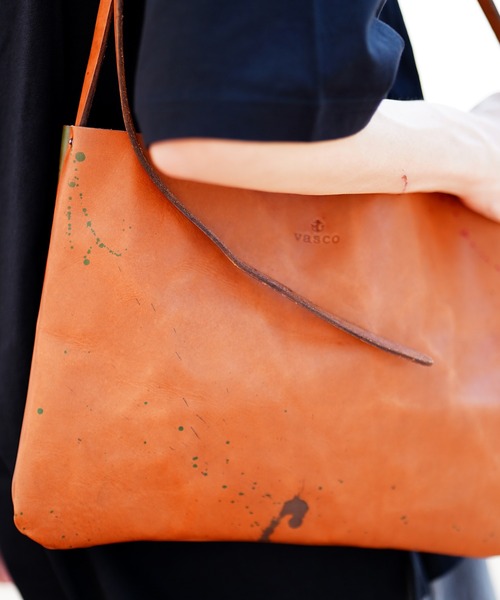 vasco（ヴァスコ）の「vasco ヴァスコ PAINT LEATHER SACOSHE レザーサコッシュ（ショルダーバッグ・メンズ・キャメル・FREE）」の9枚目の写真