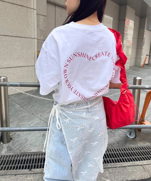 almo(アルモ)の「ハートバックプリントTシャツ(se)(Tシャツ/カットソー・レディース・レッド/グリーン/ブラック・FREE)」の3枚目の写真