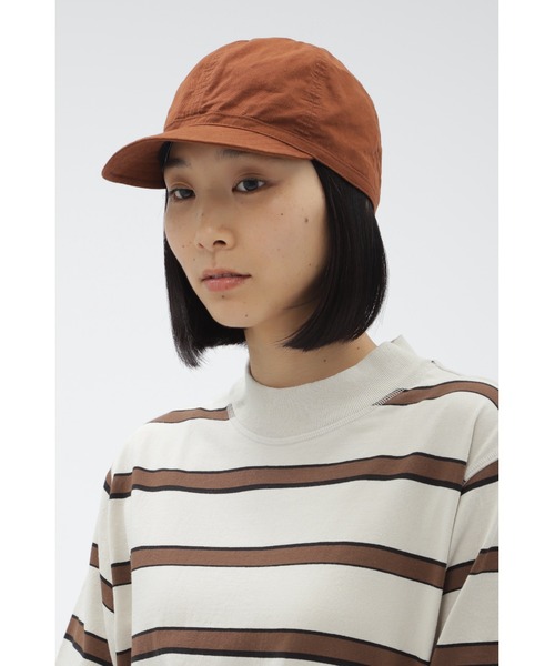 MHL.（エムエイチエル）の「UTILITY COTTON TWILL（キャップ・レディース・ライトベージュ/オレンジ・FREE）」の7枚目の写真