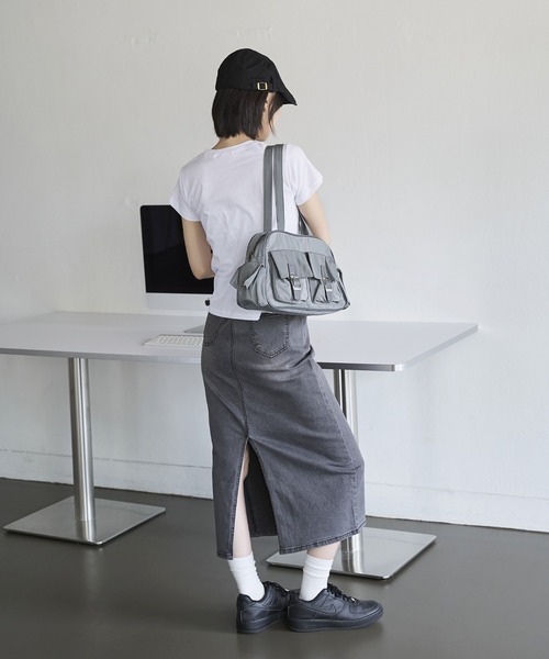 UNE MANSION(ユヌマンション)の「【多様な収納ポケット】ダブルポケットショルダーバッグ(ショルダーバッグ・レディース・ピンク/シルバー/グレー/カーキ/ブラック/アイボリー・ONE SIZE)」の18枚目の写真