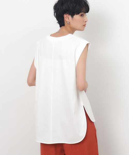 OPAQUE.CLIP（オペークドットクリップ）の「◆UV リラクシーノースリーブ／シルキースーピマ【接触冷感/洗濯機洗い可】（Tシャツ/カットソー・レディース・チャコールグレー/ホワイト/ブラック・36/38/40/42）」の18枚目の写真