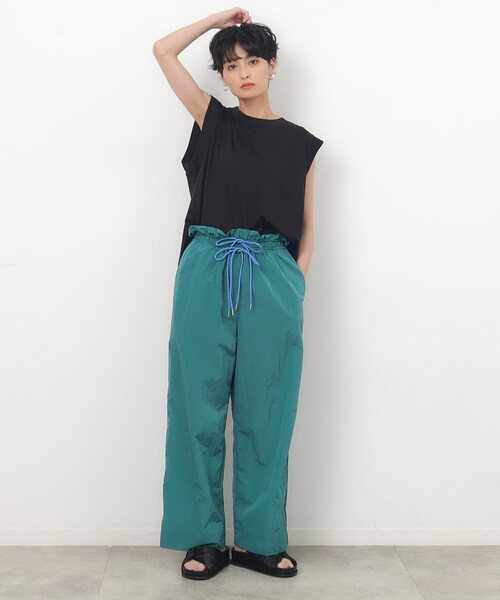 OPAQUE.CLIP（オペークドットクリップ）の「◆UV リラクシーノースリーブ／シルキースーピマ【接触冷感/洗濯機洗い可】（Tシャツ/カットソー・レディース・チャコールグレー/ホワイト/ブラック・36/38/40/42）」の15枚目の写真