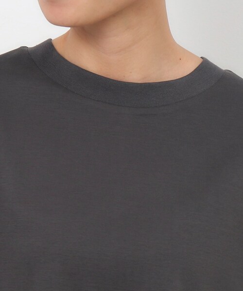 OPAQUE.CLIP（オペークドットクリップ）の「◆UV リラクシーノースリーブ／シルキースーピマ【接触冷感/洗濯機洗い可】（Tシャツ/カットソー・レディース・チャコールグレー/ホワイト/ブラック・36/38/40/42）」の9枚目の写真
